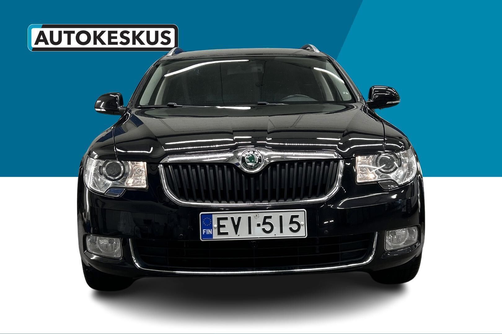 Skoda Superb iso kuva 1