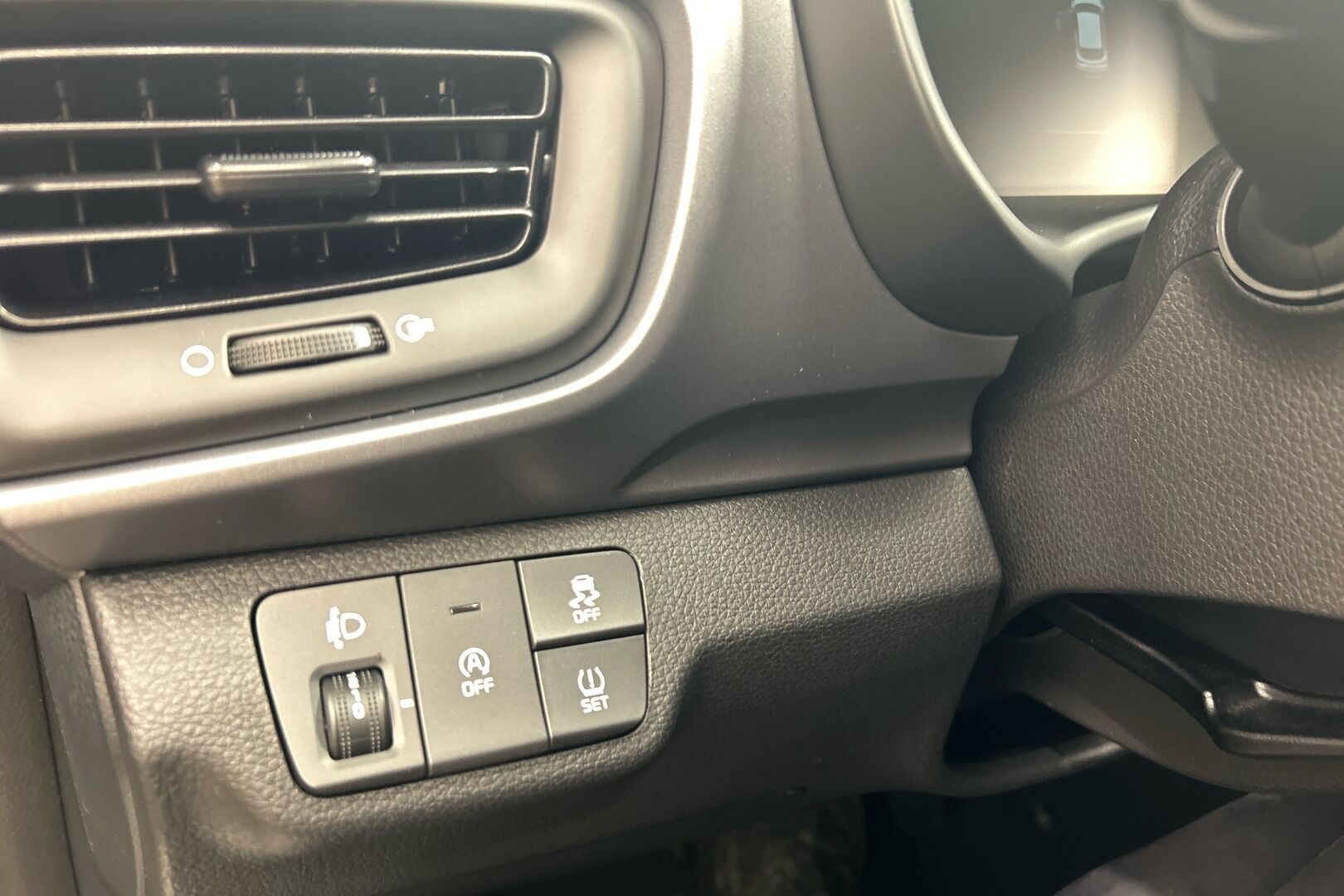 Kia Stonic iso kuva 18