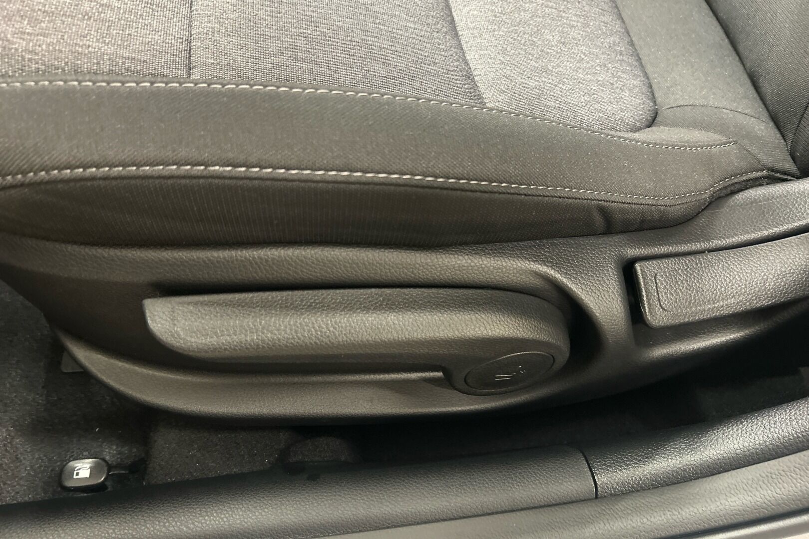 Kia Stonic iso kuva 20