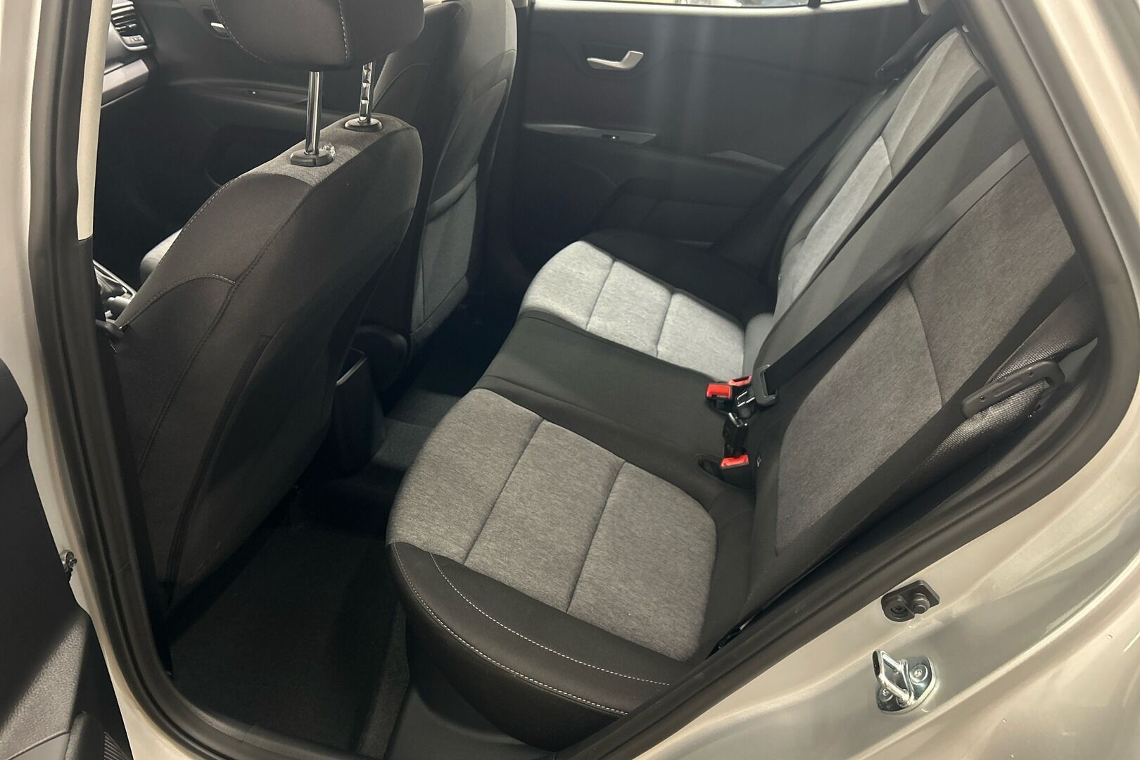 Kia Stonic iso kuva 8