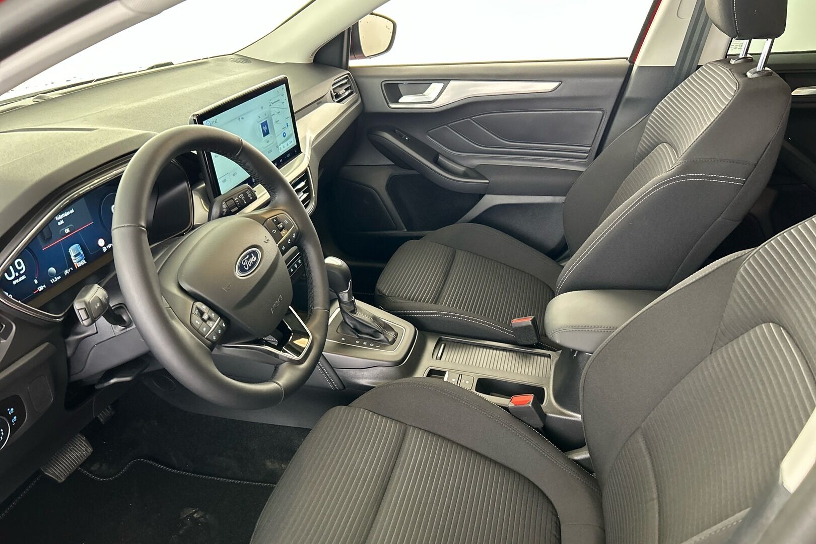 Ford Focus iso kuva 15