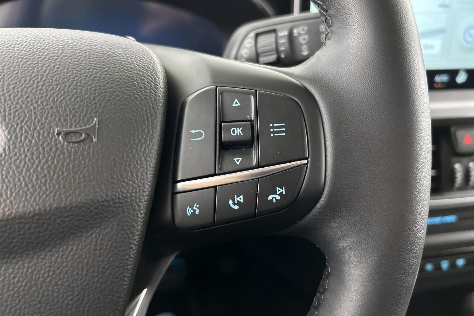 Ford Focus iso kuva 12