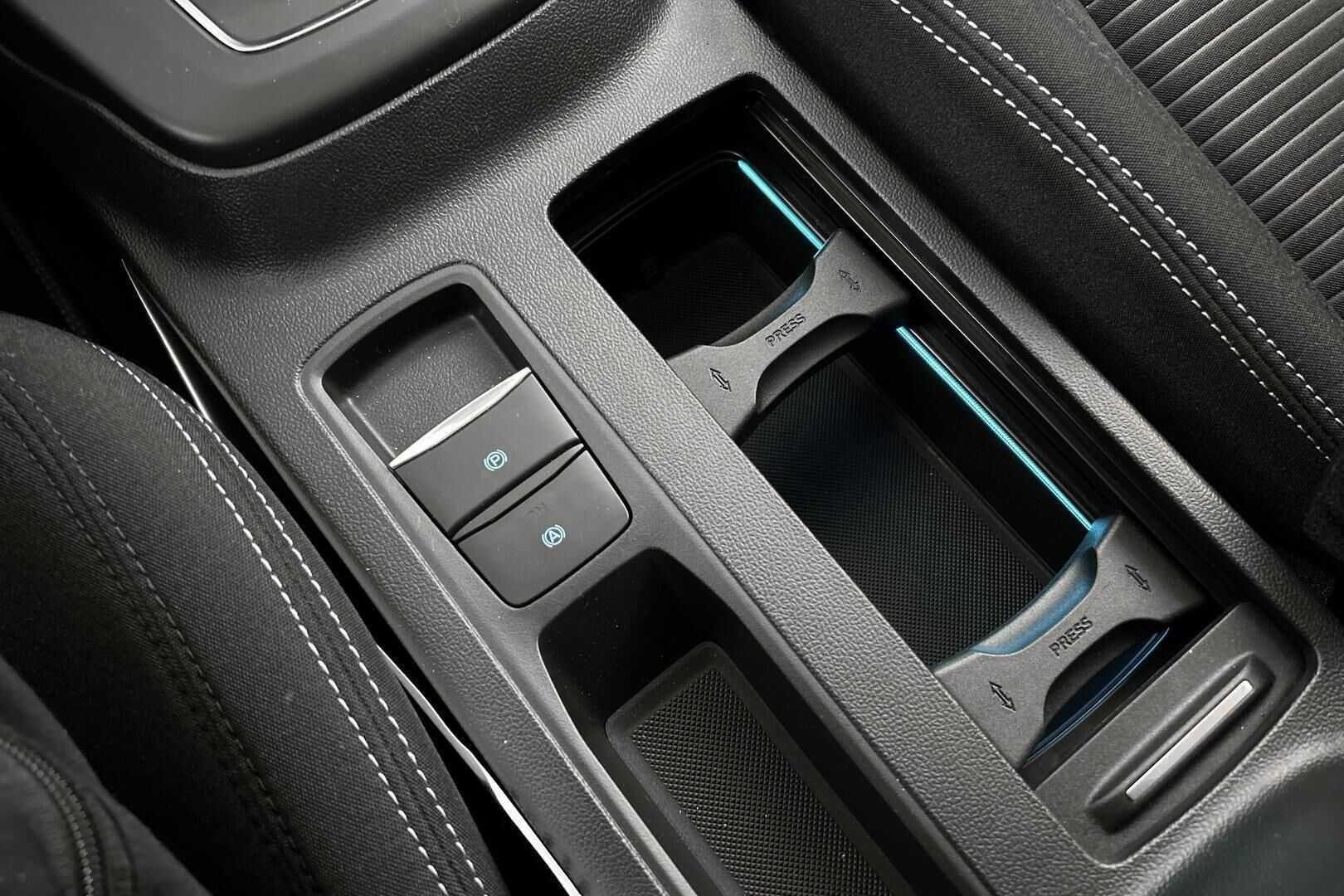 Ford Focus iso kuva 27