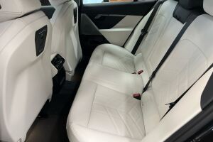 BMW i5 esikatselu 8
