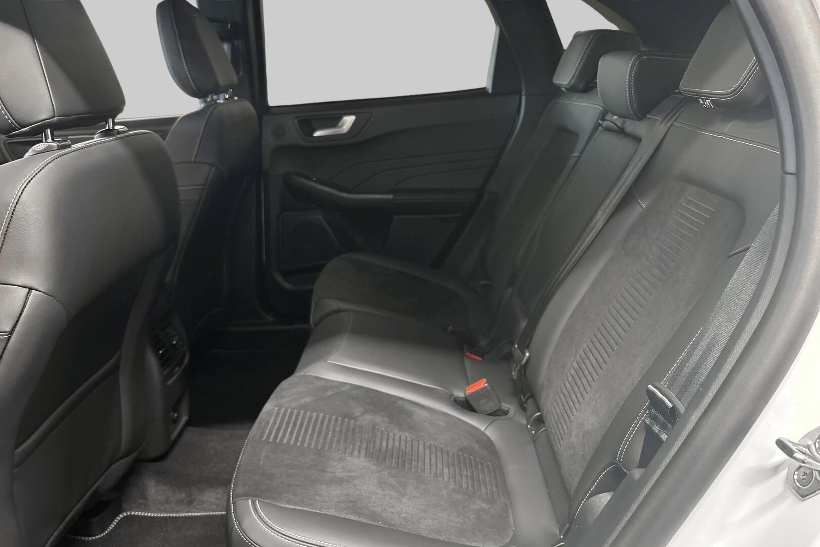 Ford Kuga iso kuva 10