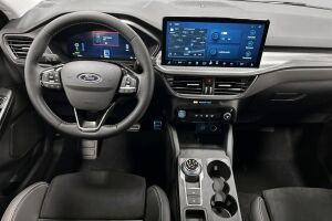 Ford Kuga esikatselu 9
