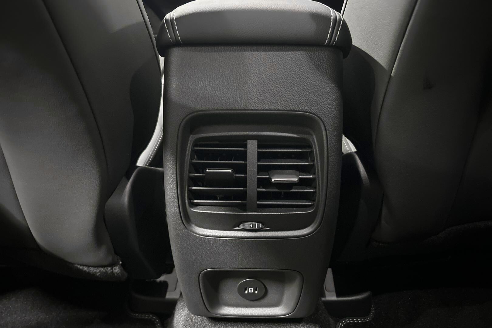 Ford Kuga iso kuva 15