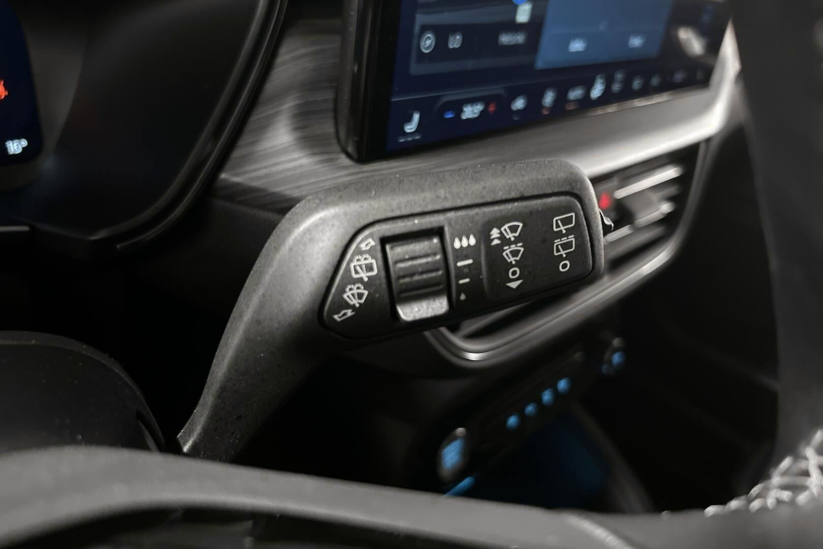 Ford Kuga iso kuva 20