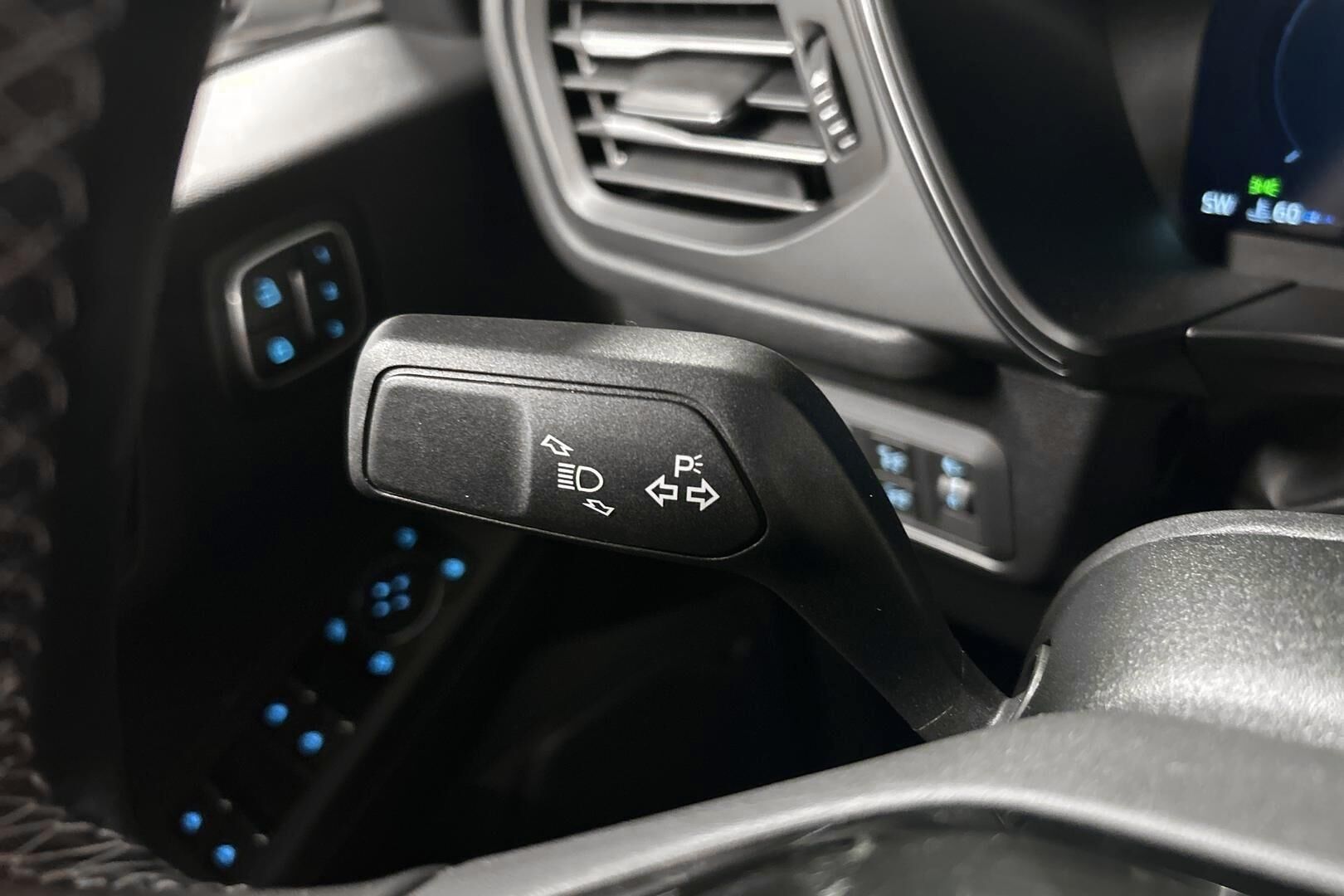 Ford Kuga iso kuva 21