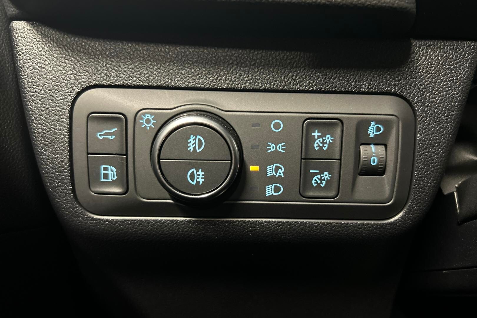 Ford Kuga iso kuva 22