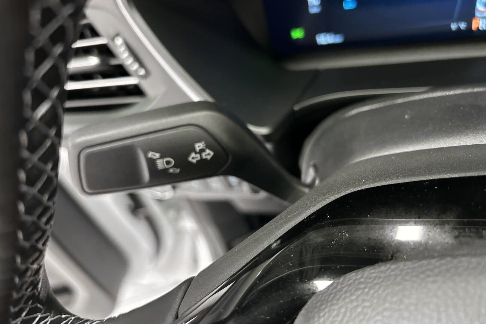 Ford Kuga iso kuva 19