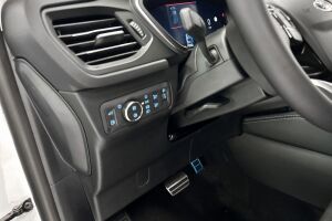 Ford Kuga esikatselu 21