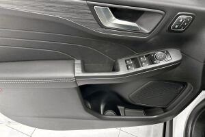 Ford Kuga esikatselu 22