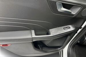 Ford Kuga esikatselu 31