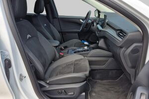 Ford Kuga esikatselu 4