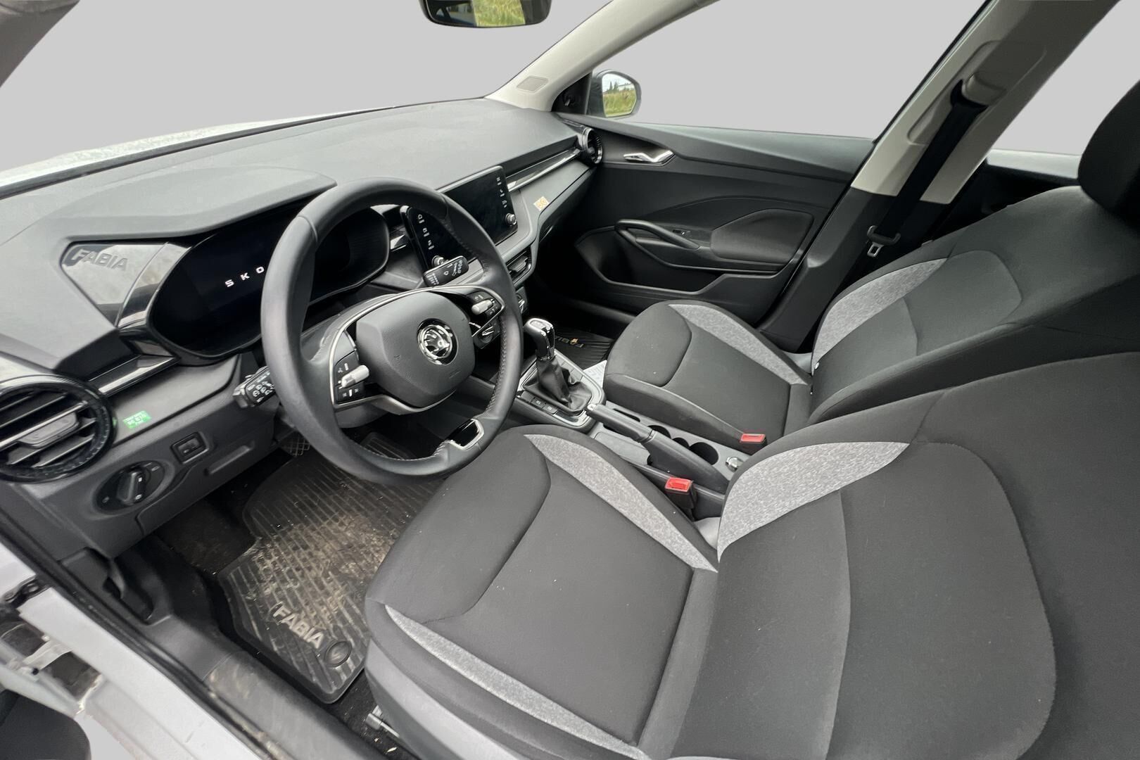 Skoda Fabia iso kuva 1