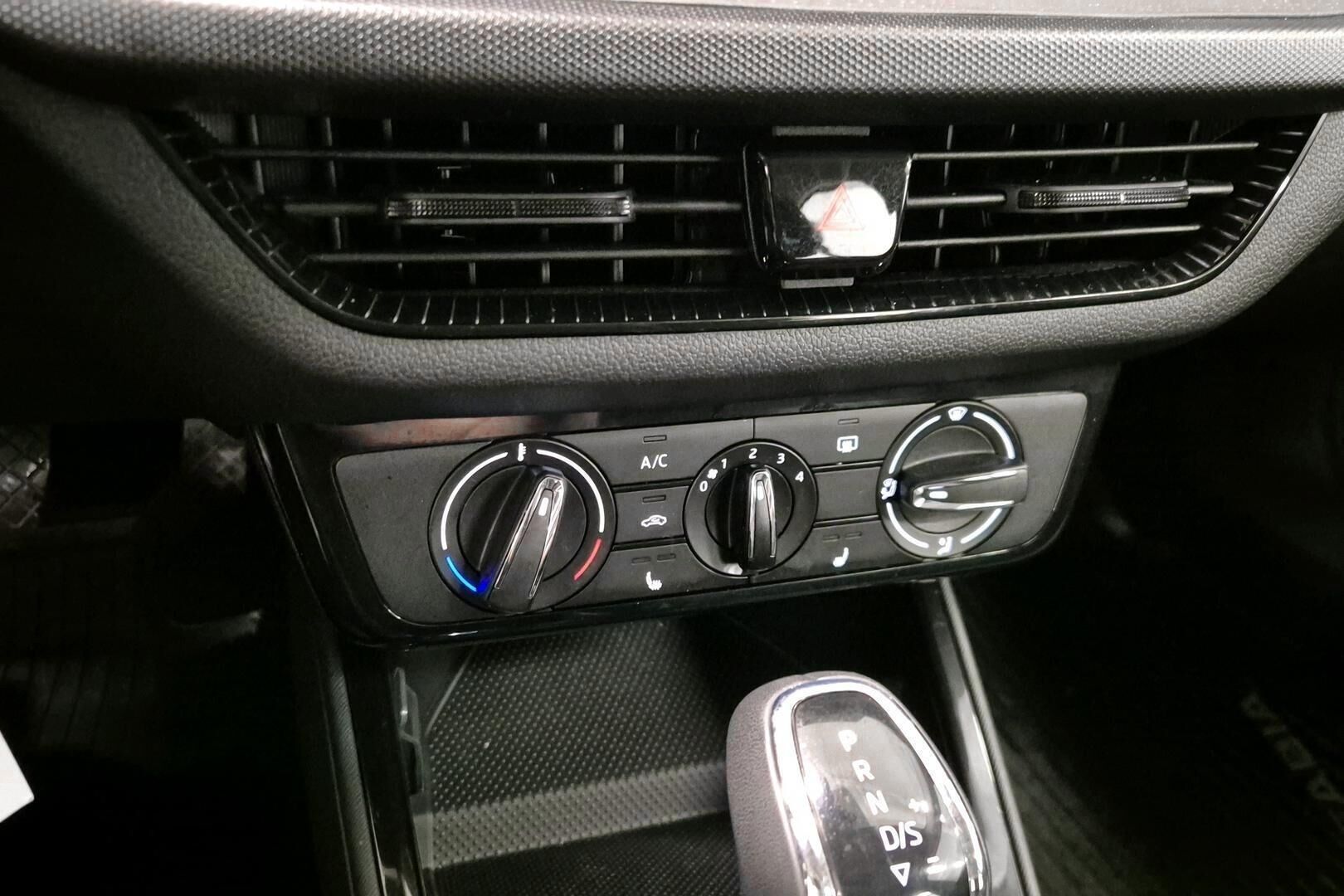 Skoda Fabia iso kuva 16
