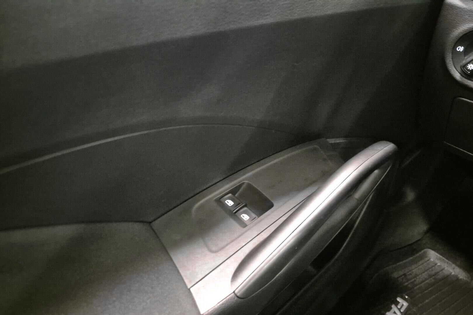 Skoda Fabia iso kuva 20