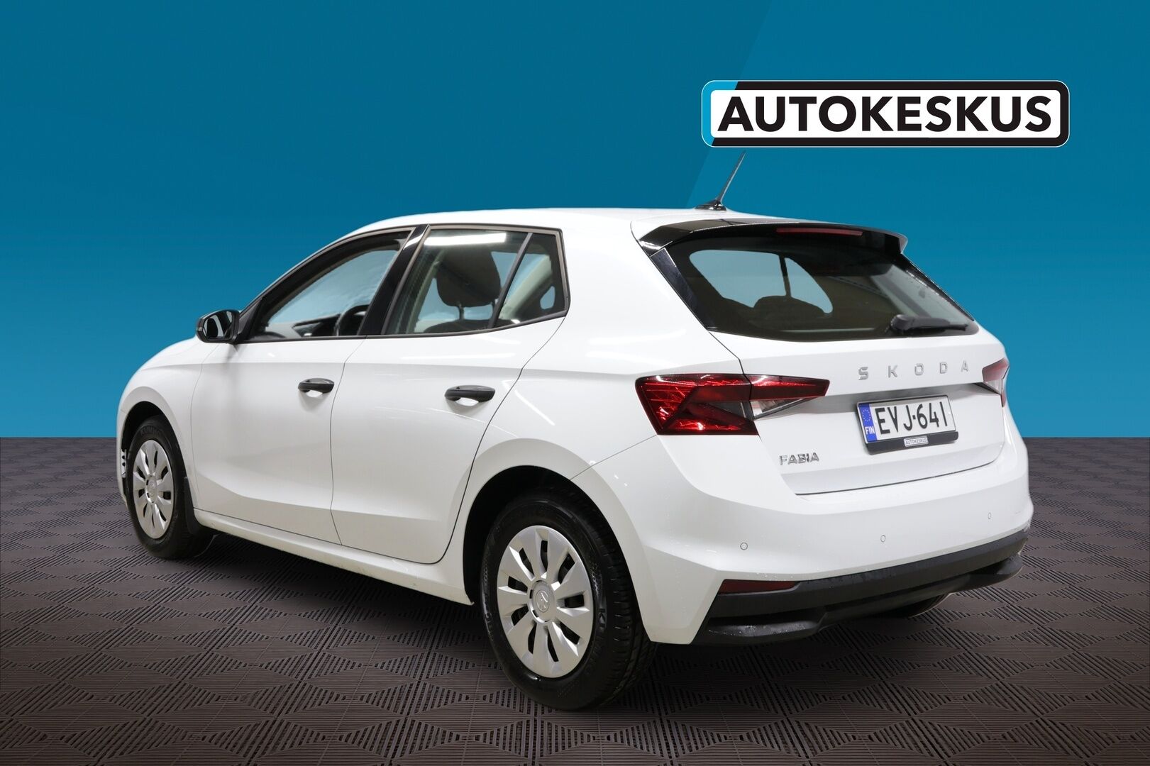 Skoda Fabia iso kuva 4