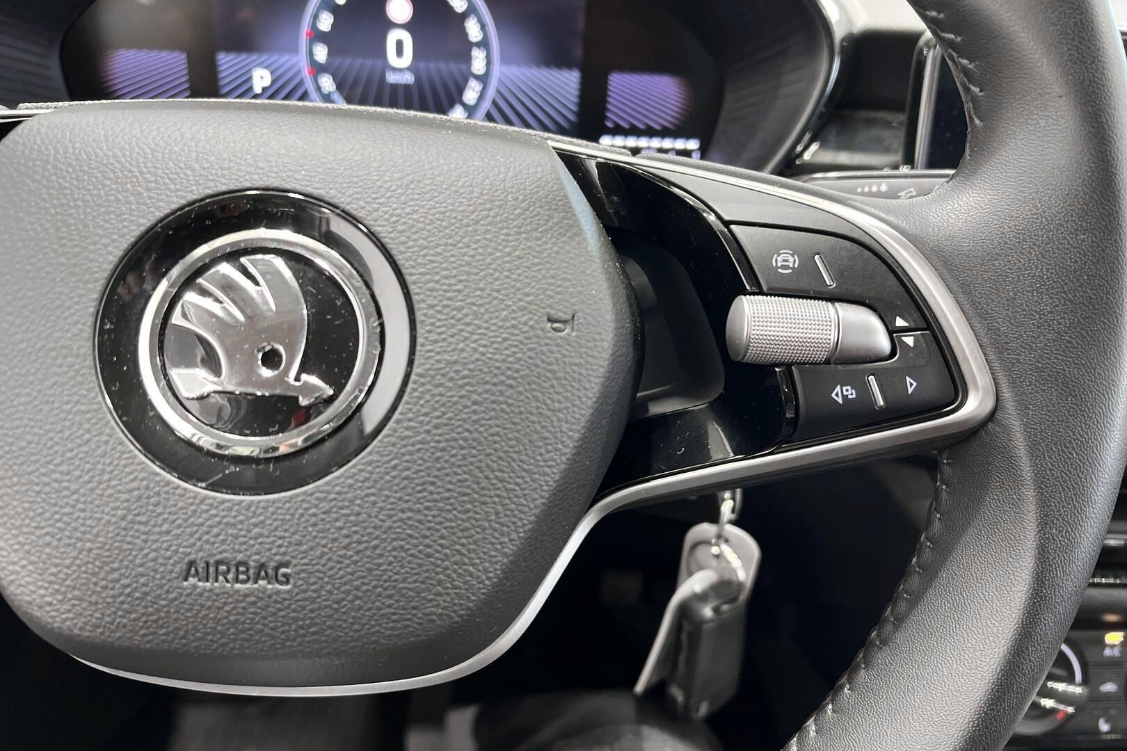 Skoda Fabia iso kuva 25
