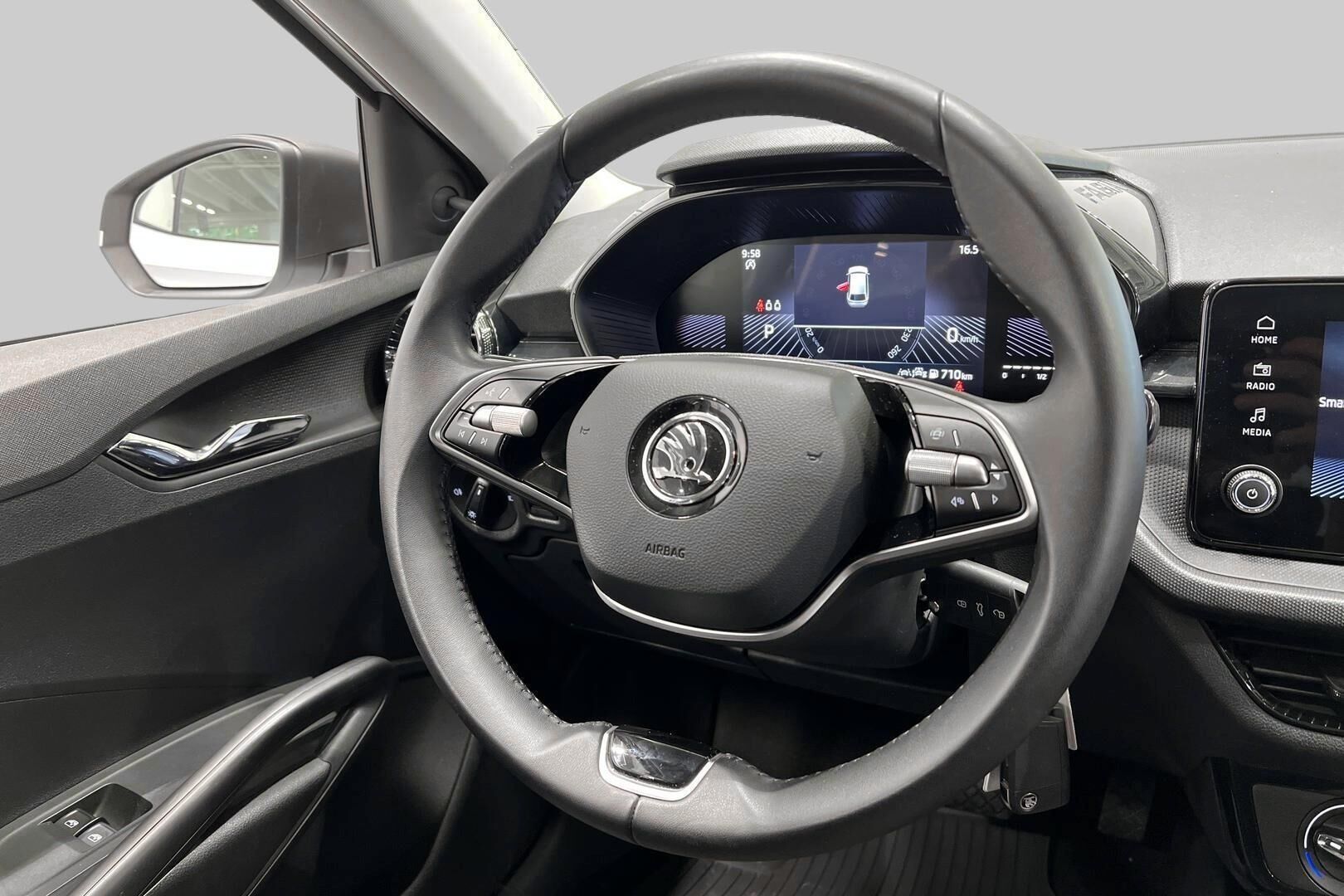 Skoda Fabia iso kuva 30