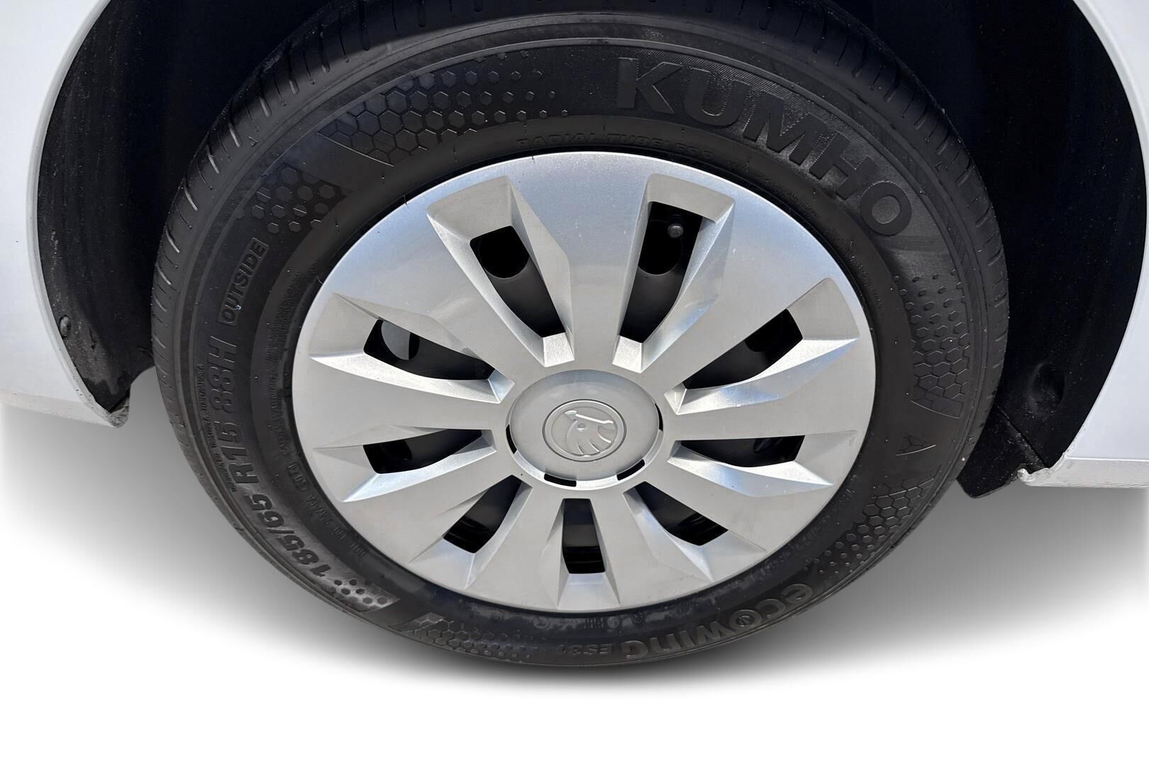 Skoda Fabia iso kuva 13