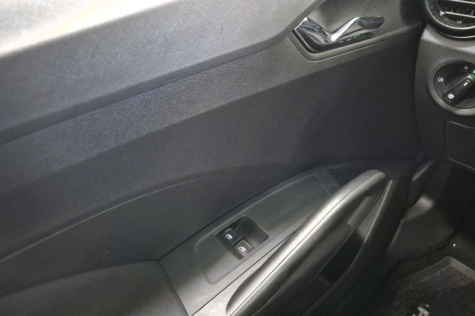 Skoda Fabia iso kuva 20