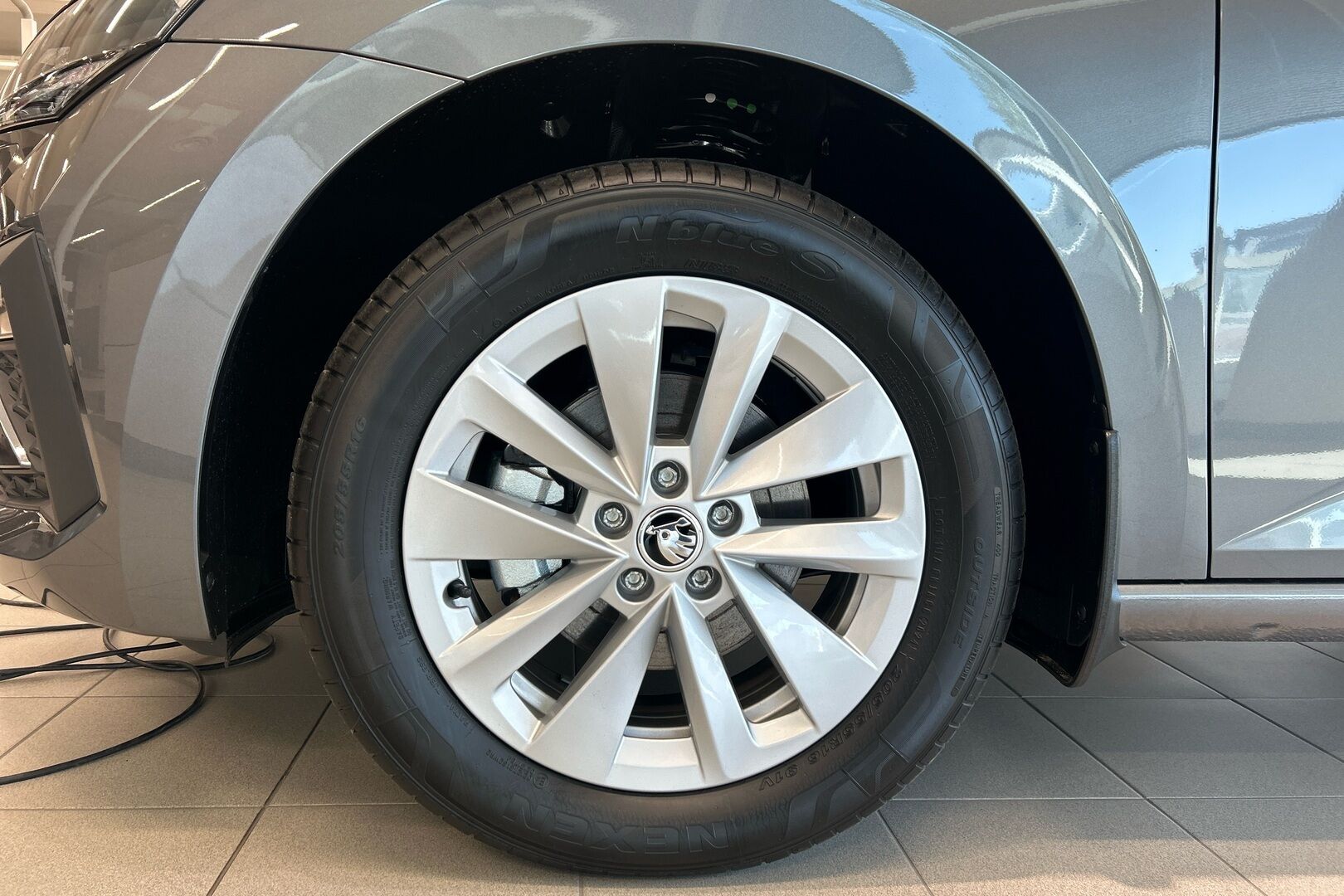 Skoda Scala iso kuva 10