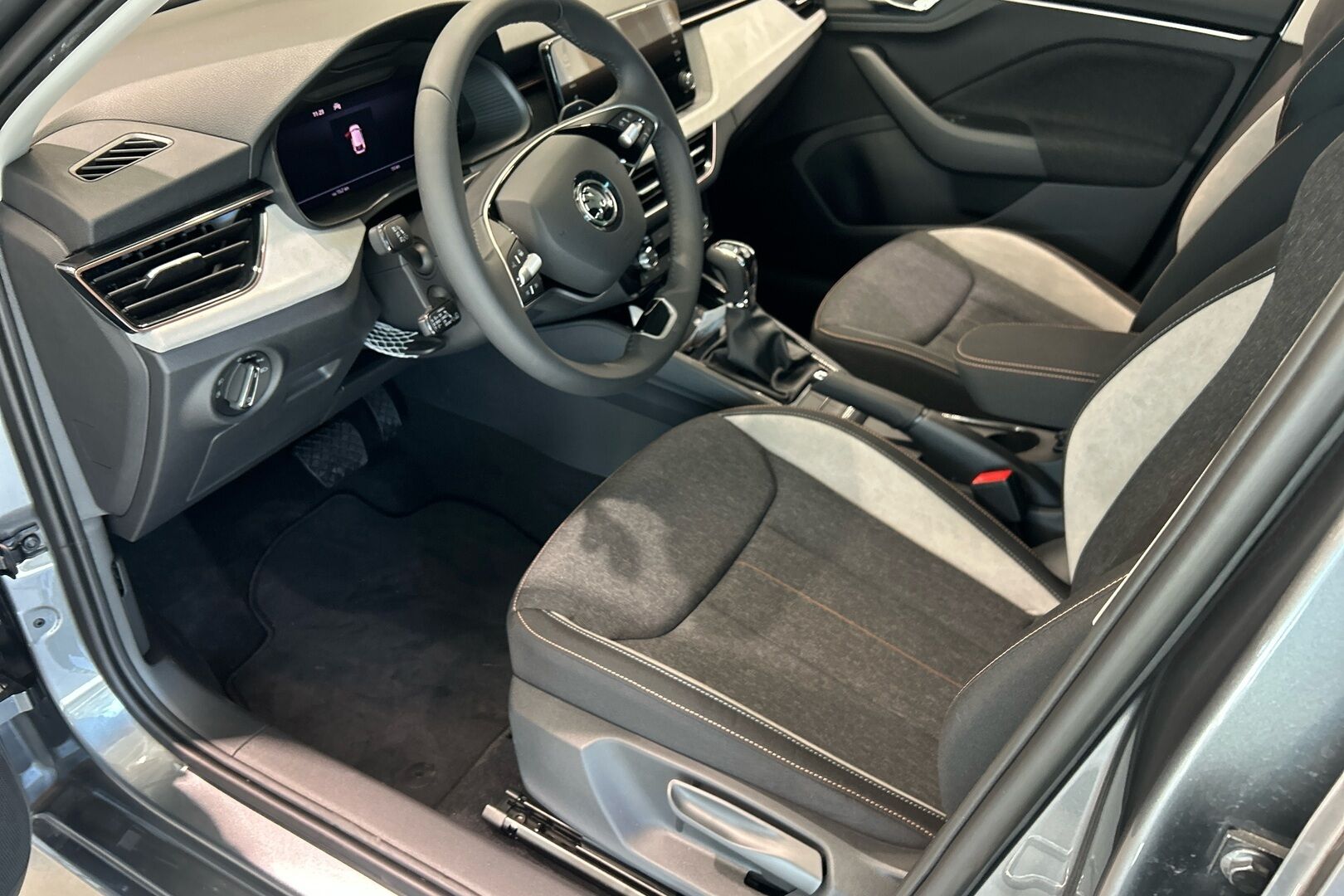 Skoda Scala iso kuva 7