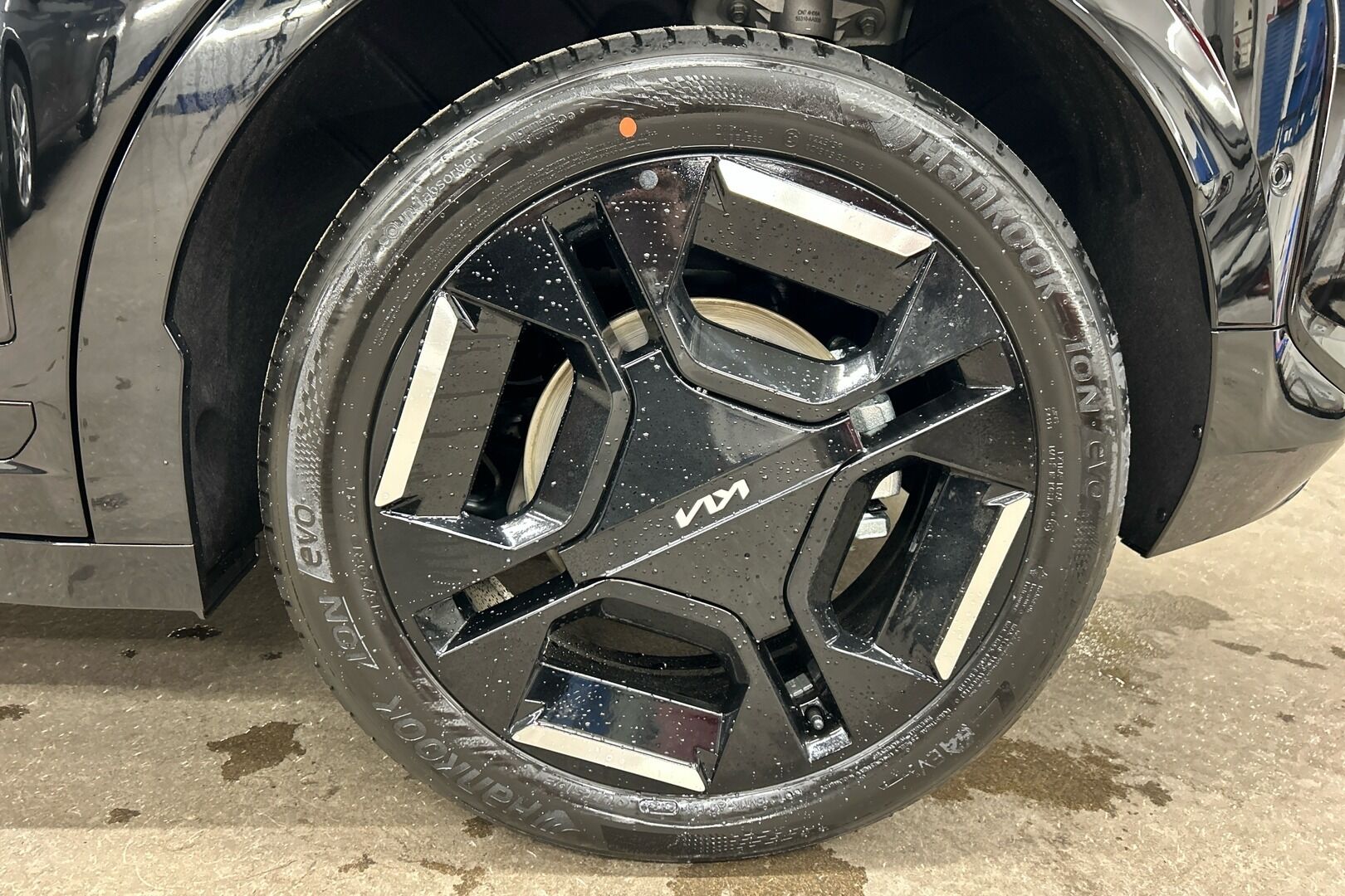 Kia EV3 iso kuva 10