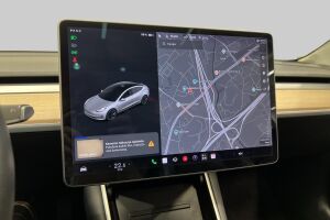 Tesla Model 3 esikatselu 13