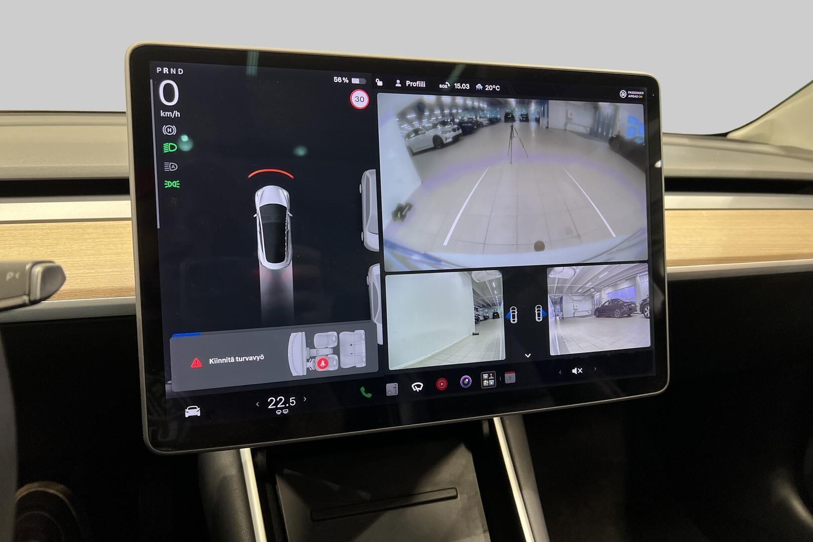 Tesla Model 3 iso kuva 14