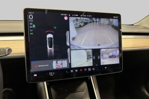 Tesla Model 3 esikatselu 14