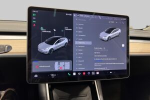 Tesla Model 3 esikatselu 15
