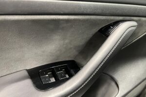 Tesla Model 3 esikatselu 20