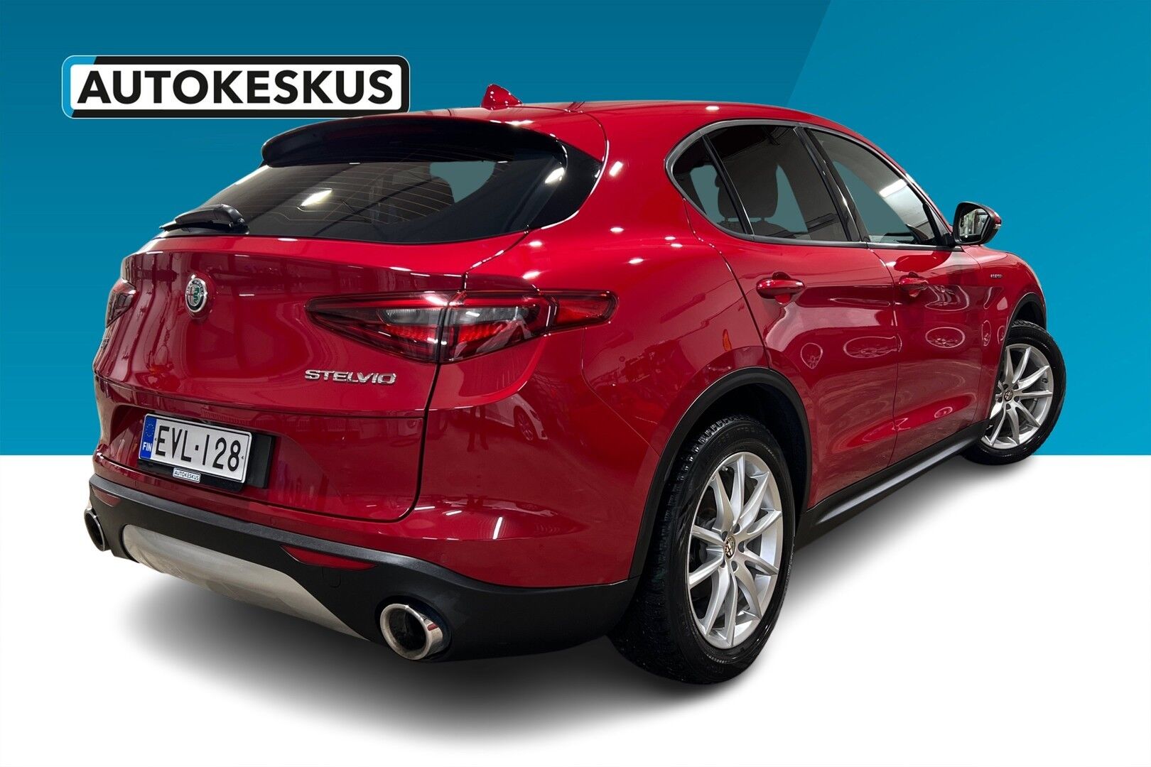 Alfa Romeo Stelvio iso kuva 1