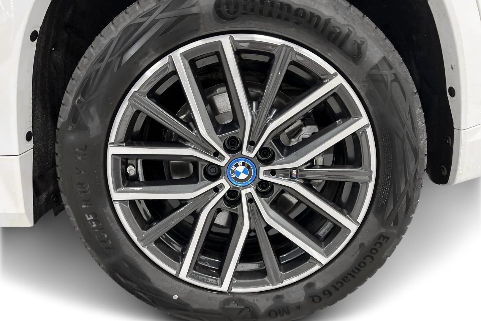 BMW X1 iso kuva 12