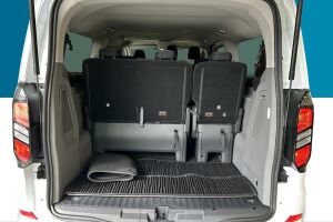 Ford Tourneo Custom esikatselu 10