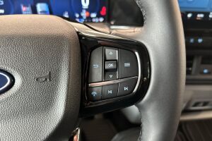 Ford Tourneo Custom esikatselu 28