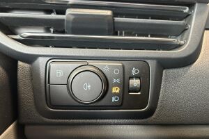 Ford Tourneo Custom esikatselu 17