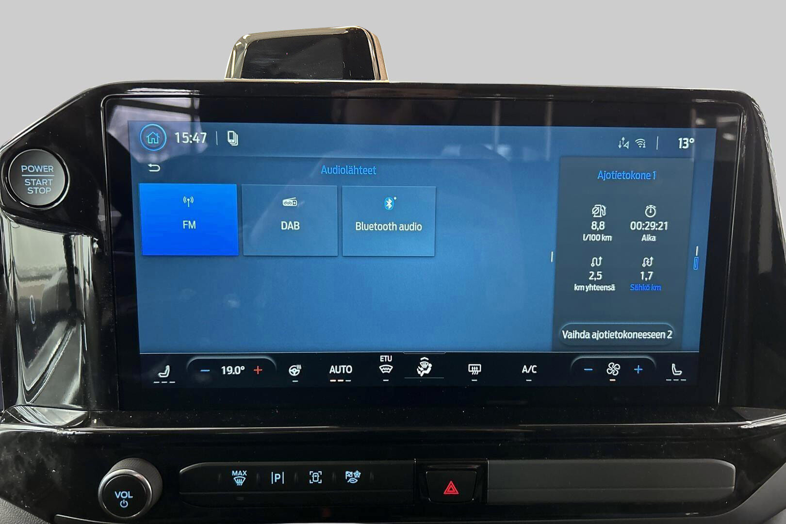 Ford Tourneo Custom iso kuva 21