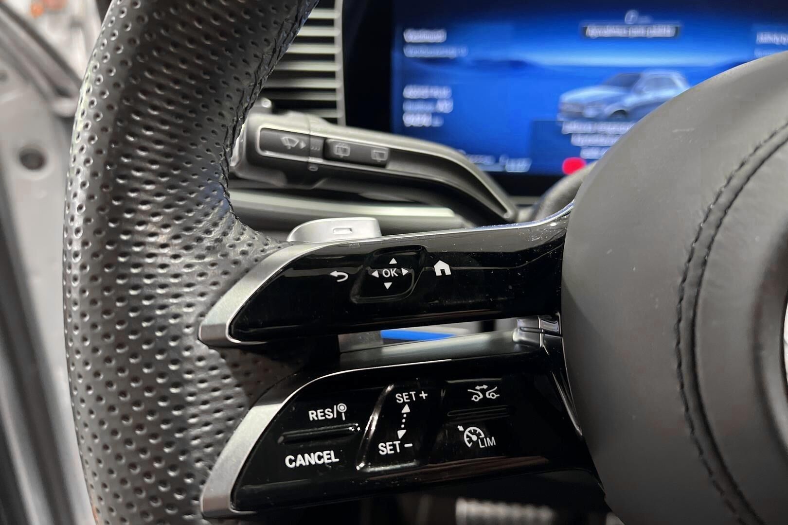 Mercedes-Benz GLE iso kuva 18