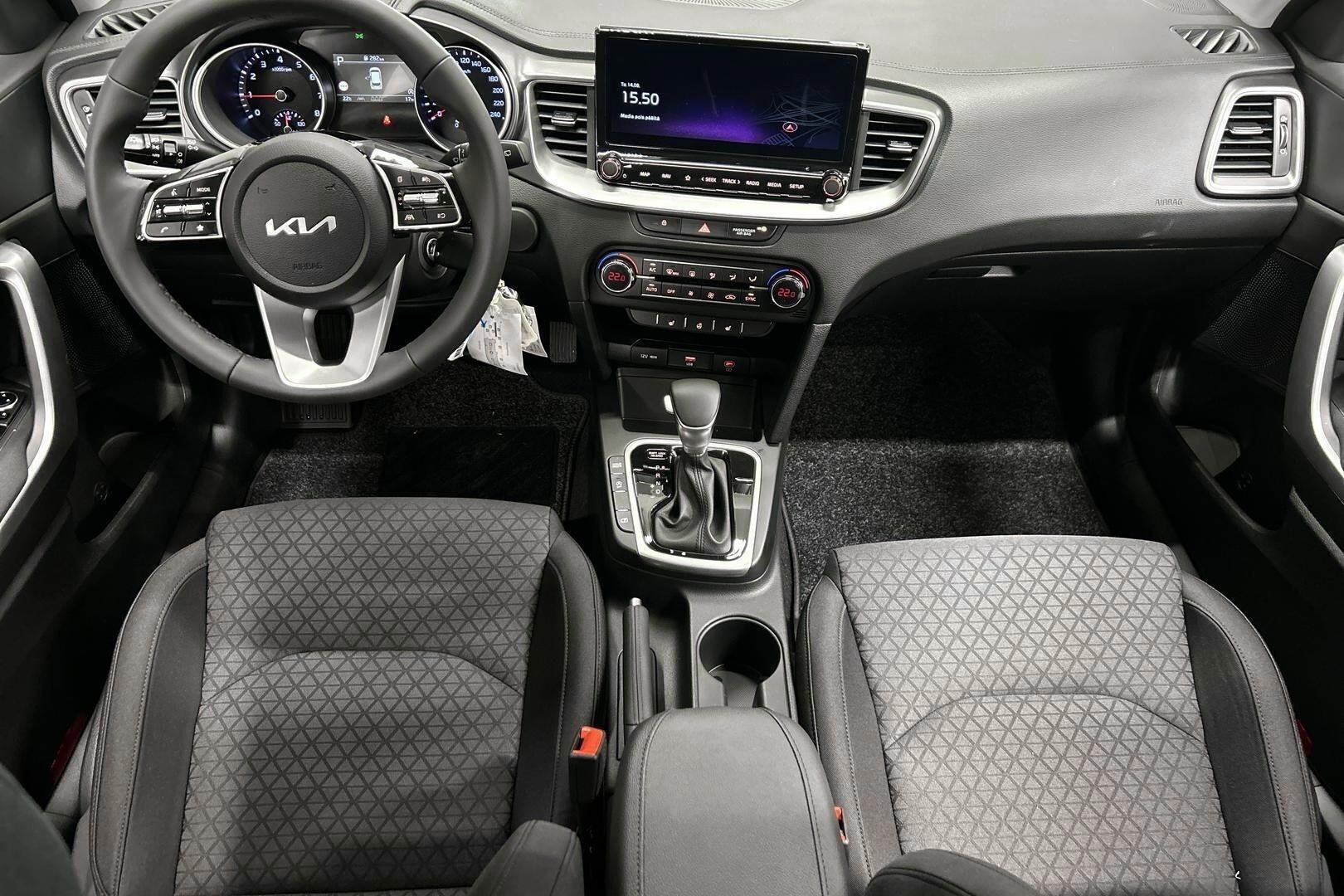 Kia Ceed iso kuva 9
