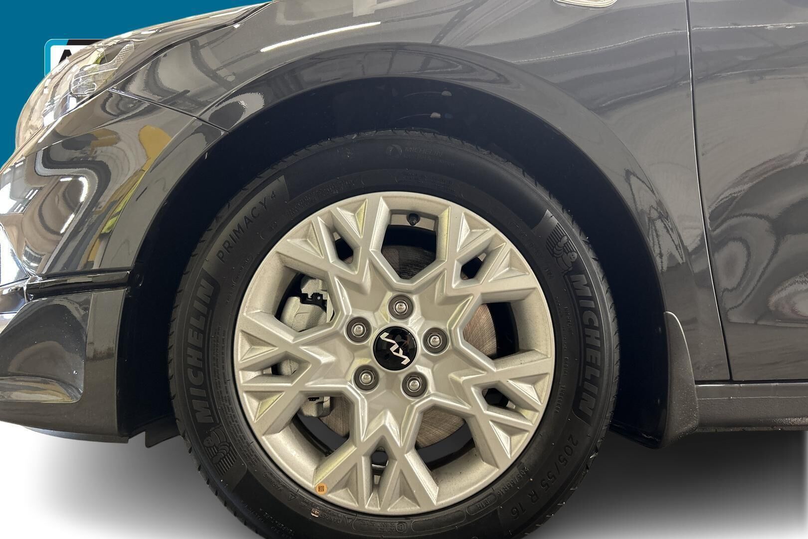 Kia Ceed iso kuva 11
