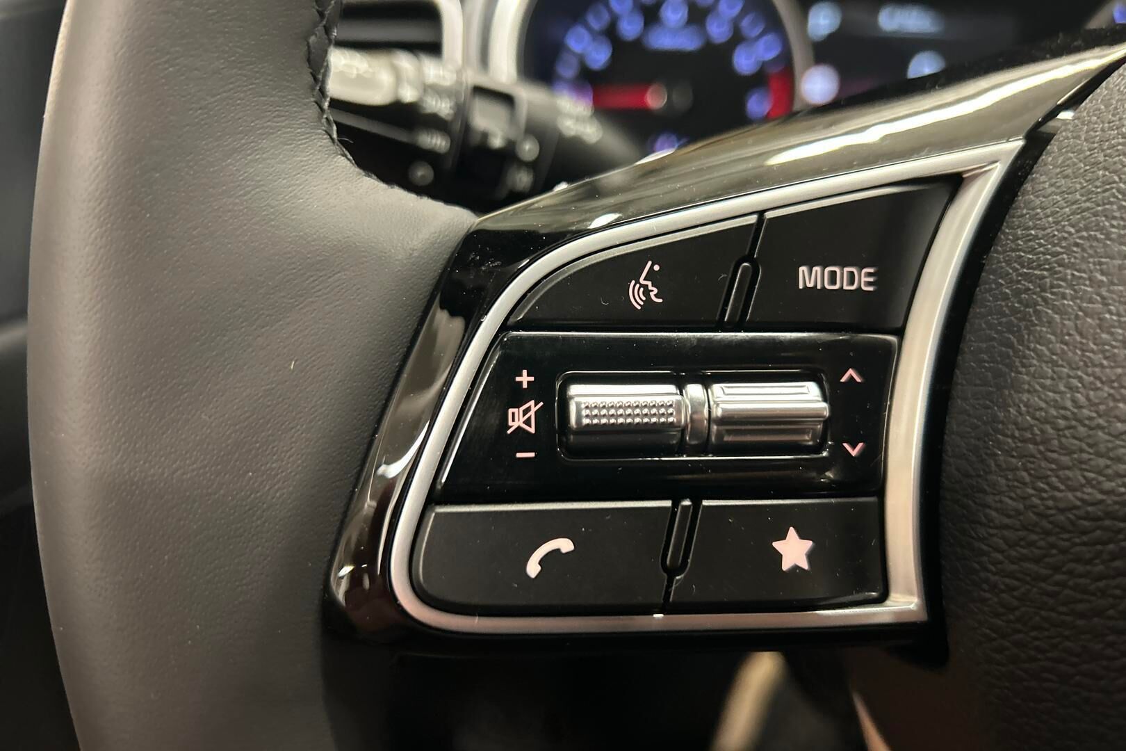 Kia Ceed iso kuva 13