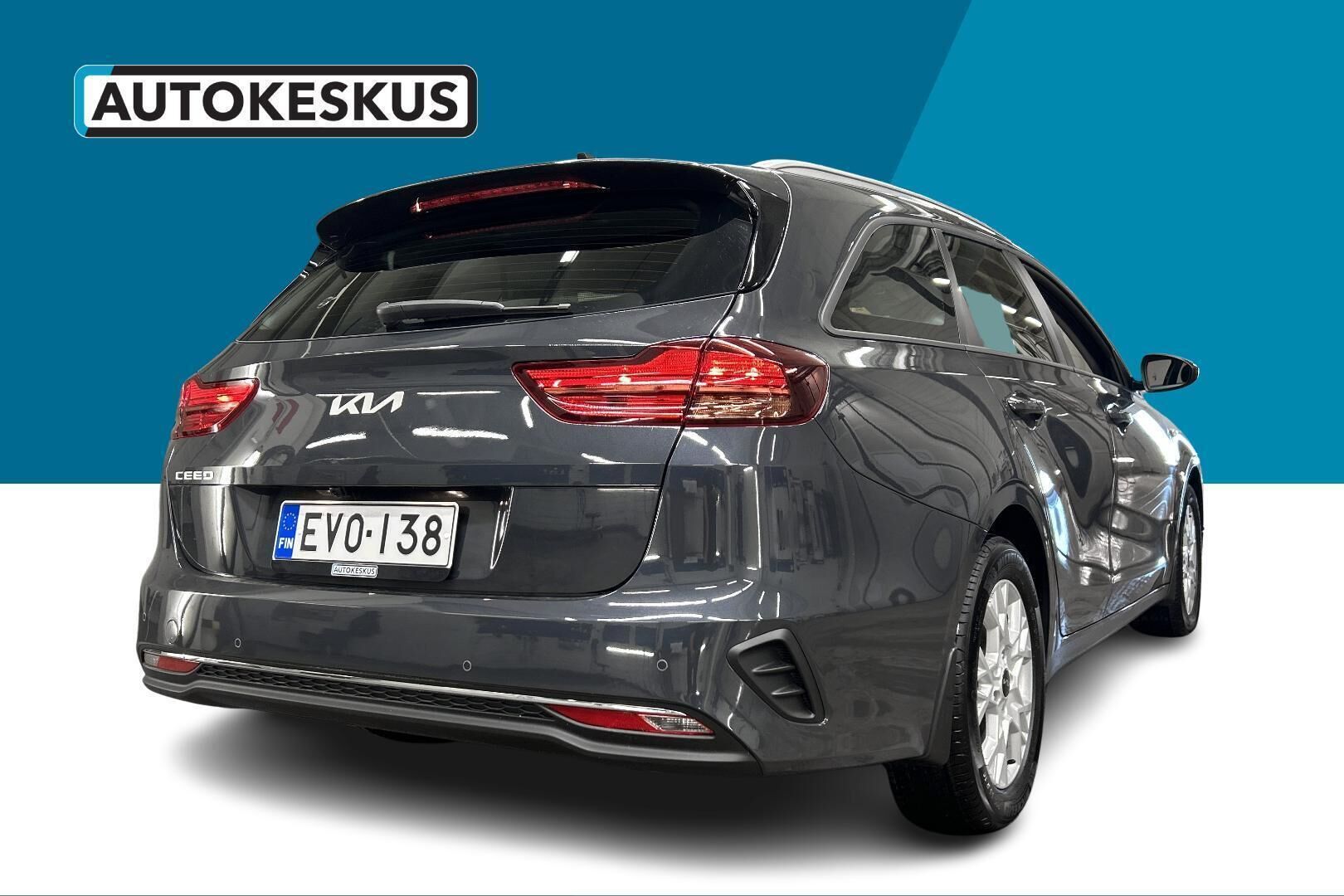 Kia Ceed iso kuva 4