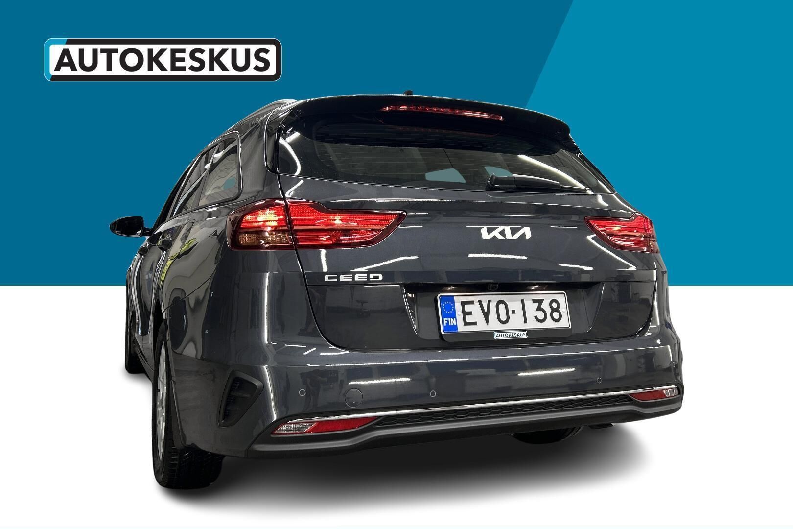 Kia Ceed iso kuva 6