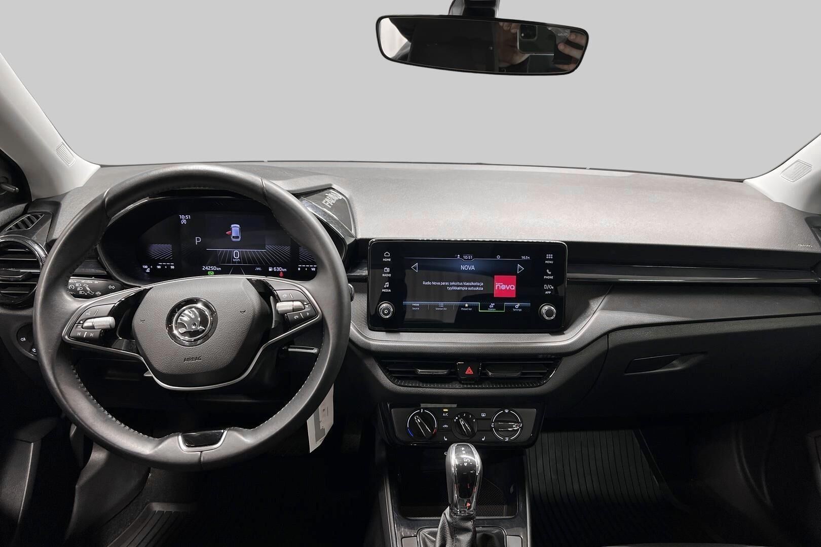 Skoda Fabia iso kuva 10