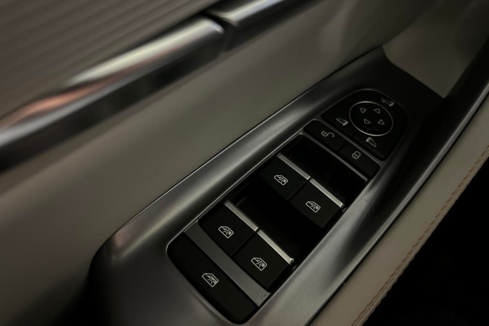 BYD Seal U iso kuva 23