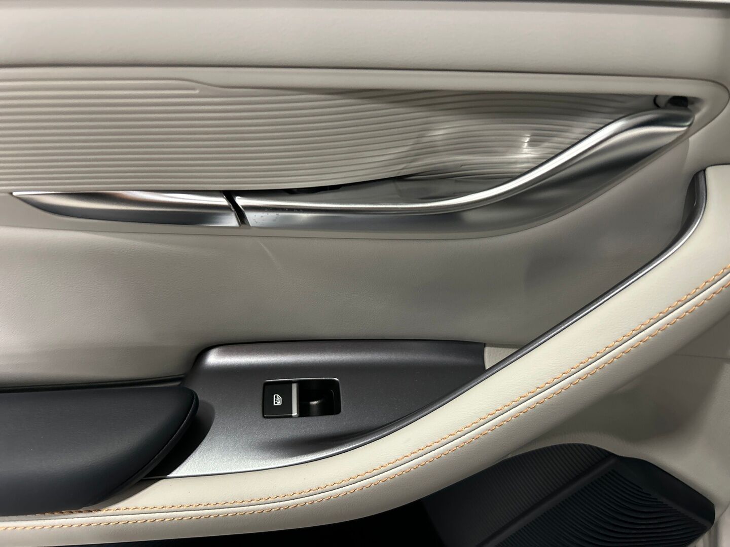 BYD Seal U iso kuva 27